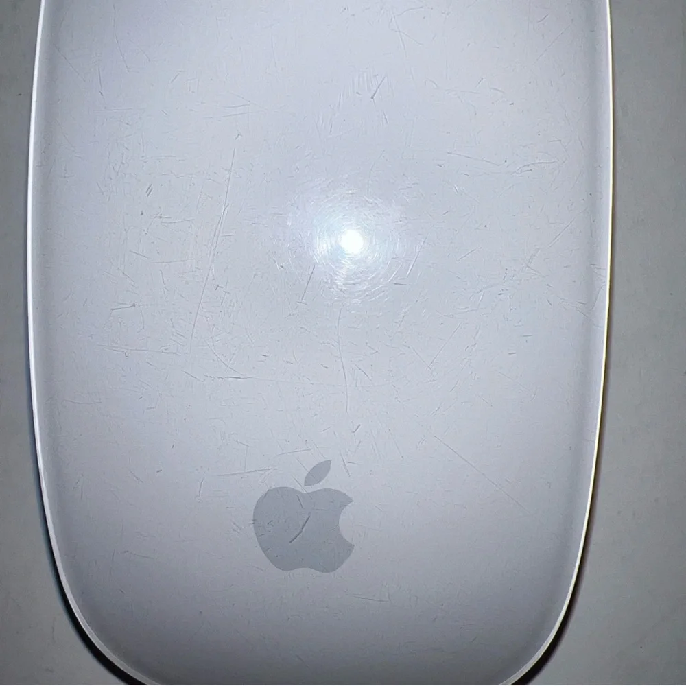 Apple Magic Laser Mouse Wireless Bluetooth White A1296 Untested preowned Read!!